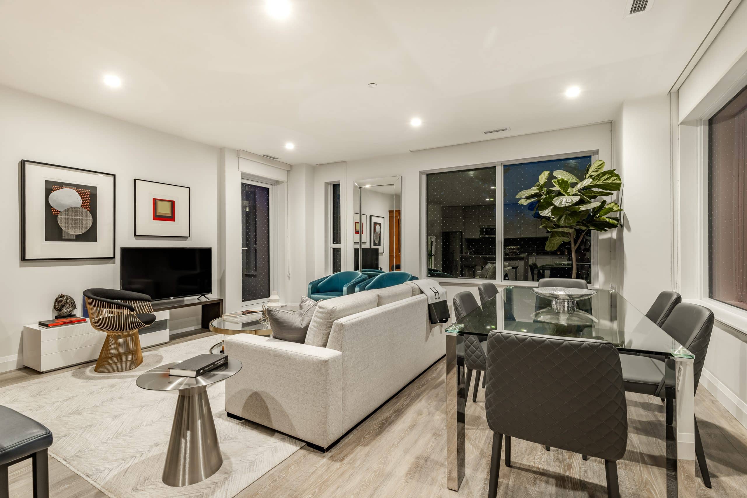 4 - large suite living room